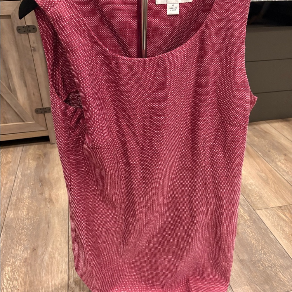 Elegant Sleeveless Tank Top - Berry